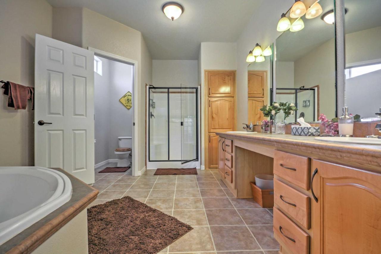 Beautiful Kanab Home With Yard - Walk To Restaurants Buitenkant foto