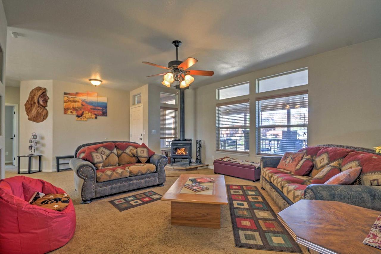 Beautiful Kanab Home With Yard - Walk To Restaurants Buitenkant foto
